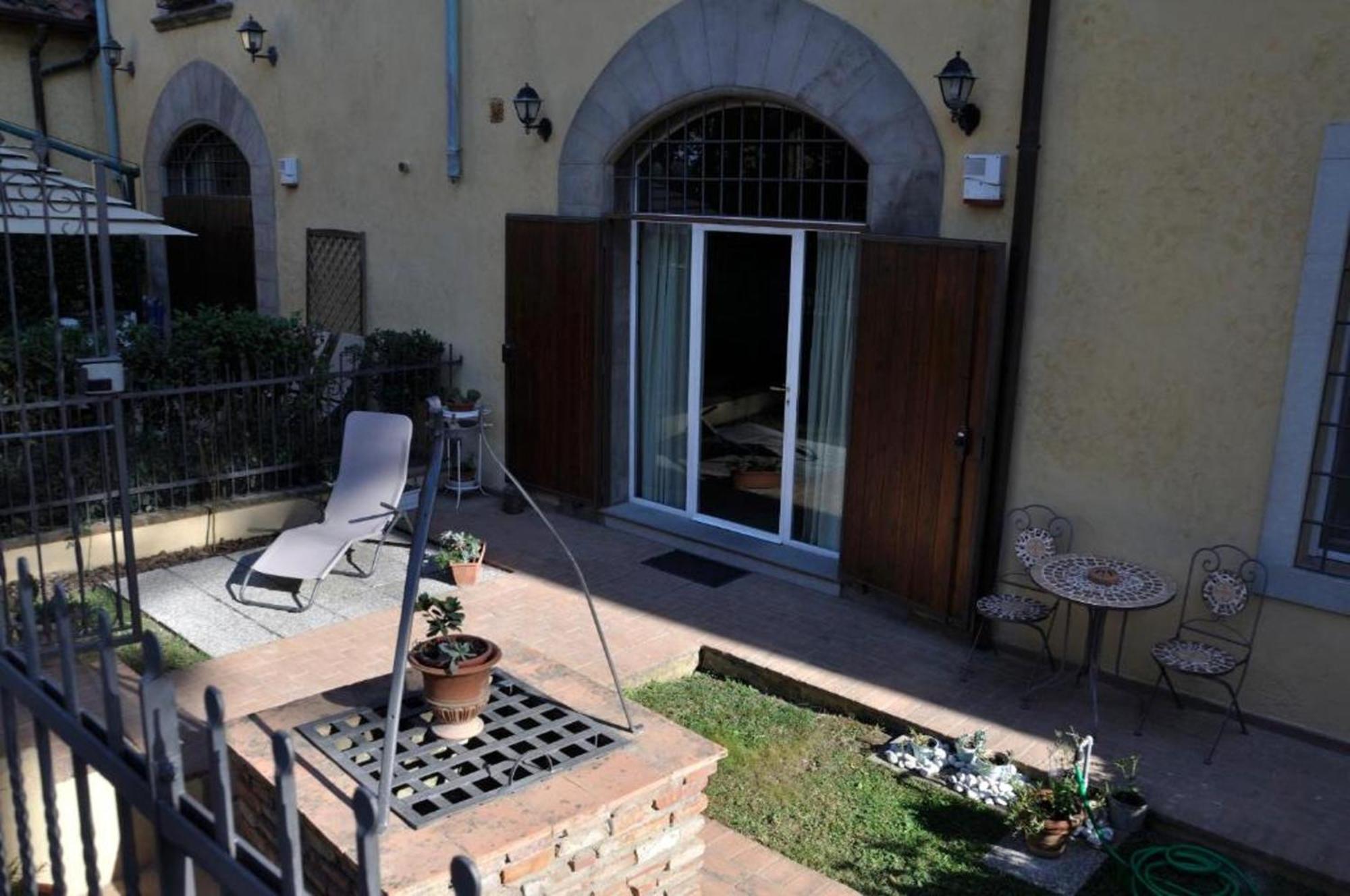 Charming Apartment In Empoli With Private Garden Exteriör bild